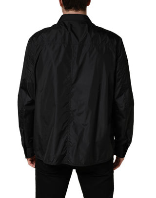 Schwarze Hemdjacke mit Logoplakette und langen Ärmeln