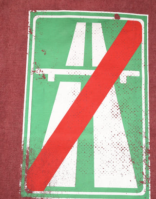 Camiseta burdeos con estampado, cuello redondo y manga corta