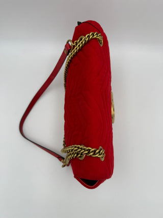 GUCCI MARMONT Rote Samt-Handtasche