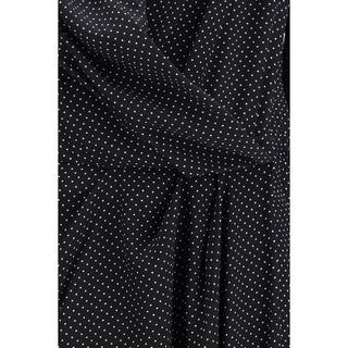 Schwarzes langes Seidenkleid