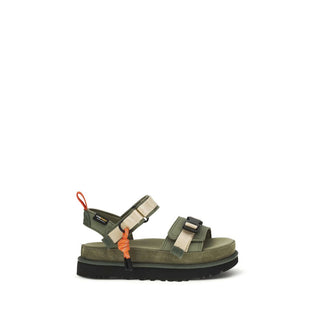 Zweifarbige Sandalen aus anderen Fasern