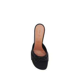 Schwarze Seidensandalen