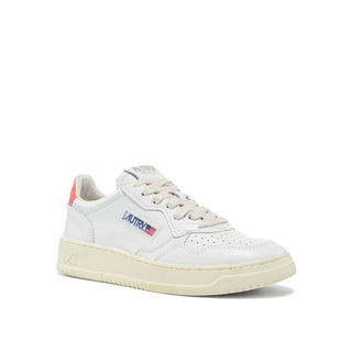 Zapatillas deportivas de cuero blancas