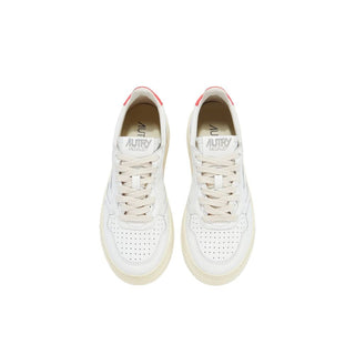 Zapatillas deportivas de cuero blancas