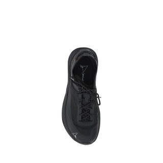 Schwarze Sportsneaker aus Polyester