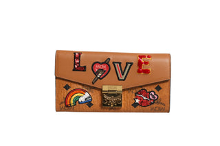 Cognacbraune beschichtete Visetos Patricia Love Patch Geldbörse mit Kette