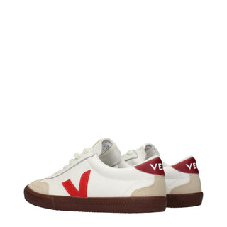 Zapatillas deportivas de cuero blancas