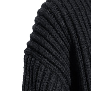 Schwarzer Rollkragenpullover aus Wolle