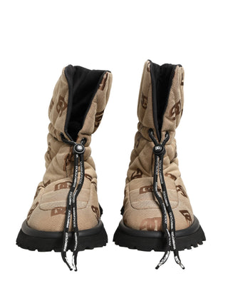 Botas de nieve marrones con cordones y logo estampado
