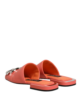 Sandalias planas naranjas de cuero con logo DG