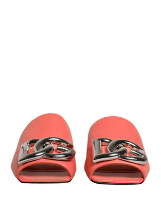 Sandalias planas naranjas de cuero con logo DG