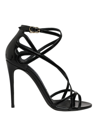 Sandalias negras de cuero con tacón de aguja