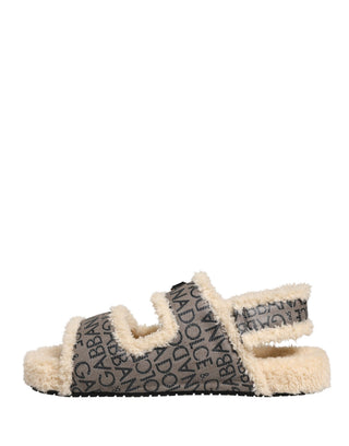 Sandalias planas con estampado de logo y piel sintética beige