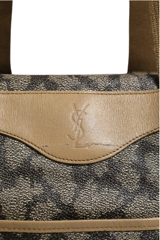 Bolso de lona con patrón verde y marrón tipo duffel