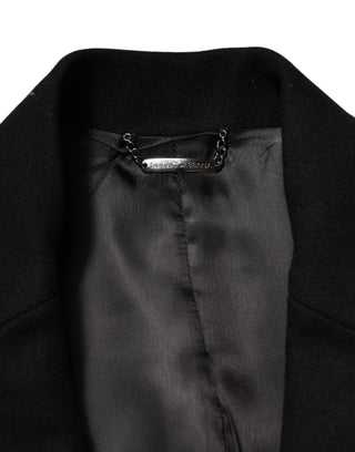 Chaqueta de un solo botón con parche heráldico negro