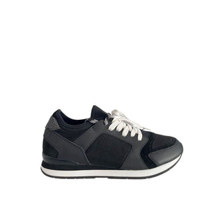 Zapatilla para hombre de cuero negro