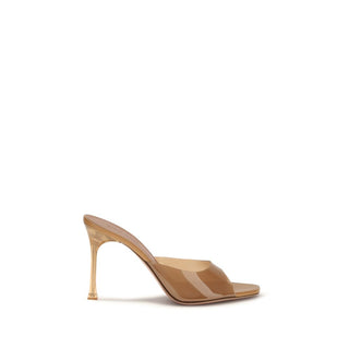 Sandalias de tacón stiletto de PVC beige
