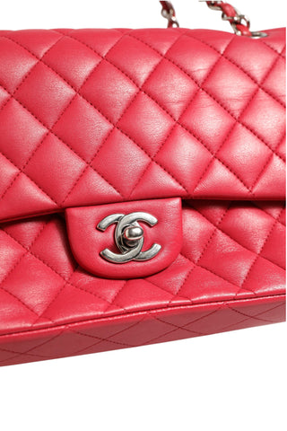 Classic 25 Medium Flap Bag