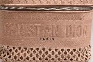 Neceser de viaje Dior bordado de malla