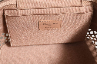 Neceser de viaje Dior bordado de malla