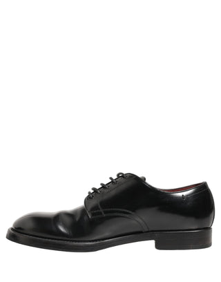 Zapatos formales derby de cuero negro con cordones  