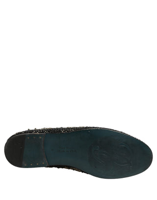 Zapatos mocasines adornados con pedrería negra  