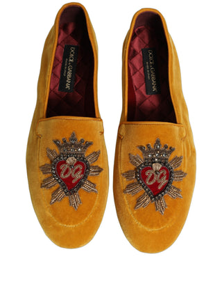Zapatos mocasines planos amarillos de terciopelo con corazón DG