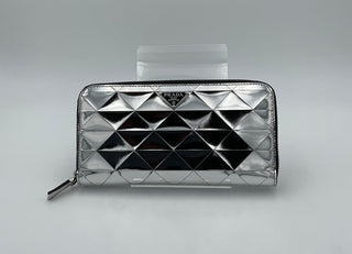 Cartera de cuero laminado PRADA