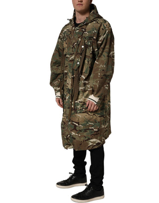 Abrigo con capucha multicolor de camuflaje  