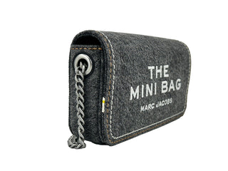 Bolso mini con cadena de denim lavado negro Marc Jacobs