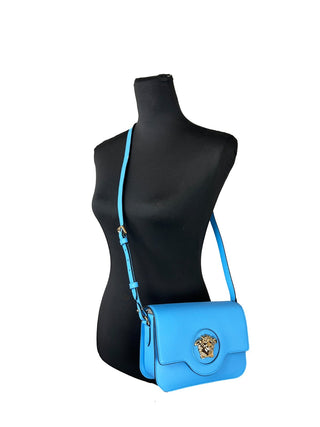 Bolso bandolera de cuero azul La Medusa de Versace  