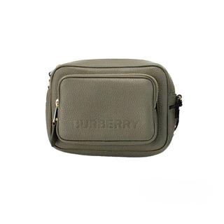 Burberry Kleine Umhängetasche aus genarbtem Leder in Dark Fern Green mit Logo