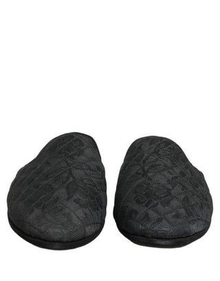 Chanclas negras de brocado floral