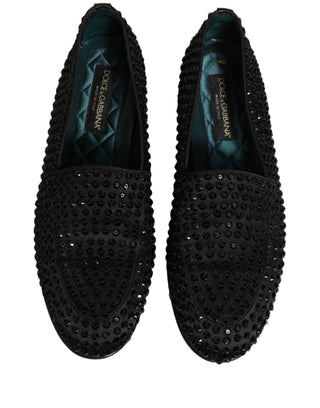 Zapatos mocasines adornados con pedrería negra  