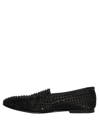 Zapatos mocasines adornados con pedrería negra  