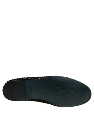 Zapatos mocasines adornados con pedrería negra  