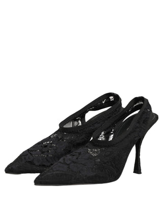 Zapatos negros de salón con punta puntiaguda y tira trasera de encaje