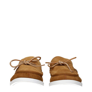 Mocasines marrones de cuero sin cordones