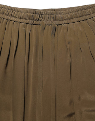 Bermudas marrones de seda con cintura media y pliegues