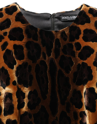 Vestido mini sin mangas ajustado con estampado de leopardo marrón