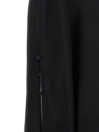 Blusa de seda negra