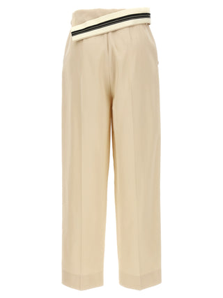 Pantalones casuales de lana beige