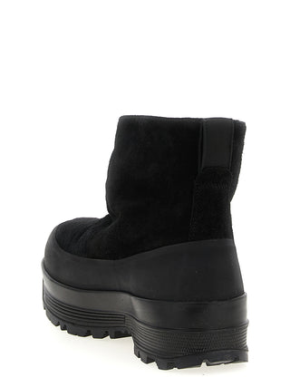 Botines negros de goma