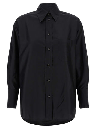 Blusa de seda negra