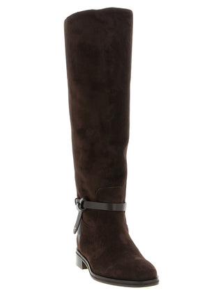 Botas de cuero marrón por encima de la rodilla