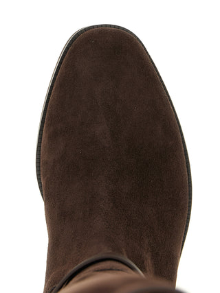 Botas de cuero marrón por encima de la rodilla
