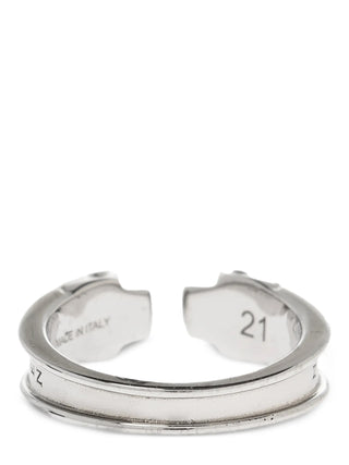 Anillo de acero inoxidable plateado