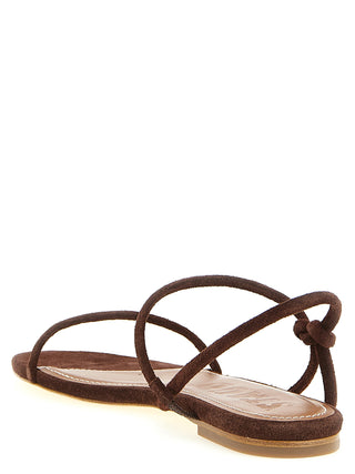 Sandalias planas de cuero de vaca marrón