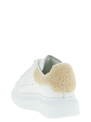 Zapatillas gruesas de becerro beige