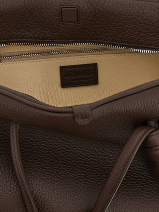 Bolso de hombro marrón de becerro
